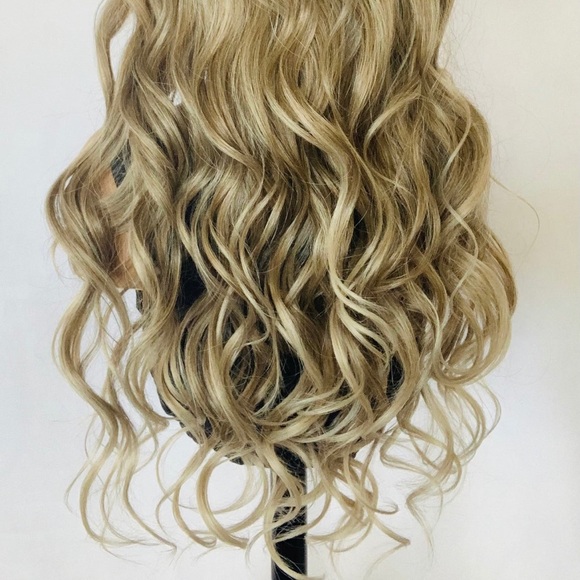 Very Pretty 28” Ombre Ash Brown Premium Fiber Lace Front Wig - Picture 8 of 8